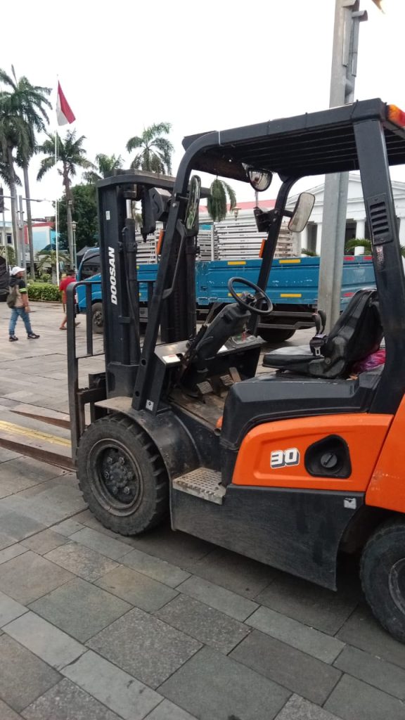 Sewa Forklift Jakarta Pusat